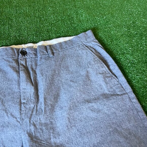 Old Navy Flat Front Ultimate Slim Built-in-flex Chambray Chino Short Size 40 - Picture 5 of 13